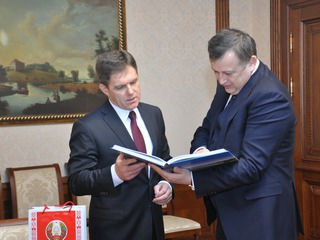 Товарооборот между Ленобластью и Белоруссией достигнет объема в 25 млрд. рублей